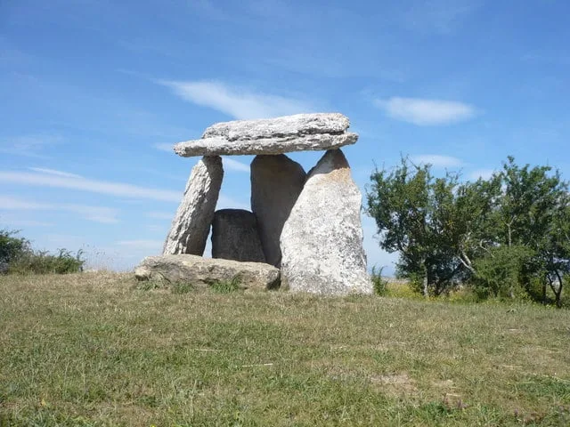 sorginetxe dolmen jpg Sorginetxe Dolmen