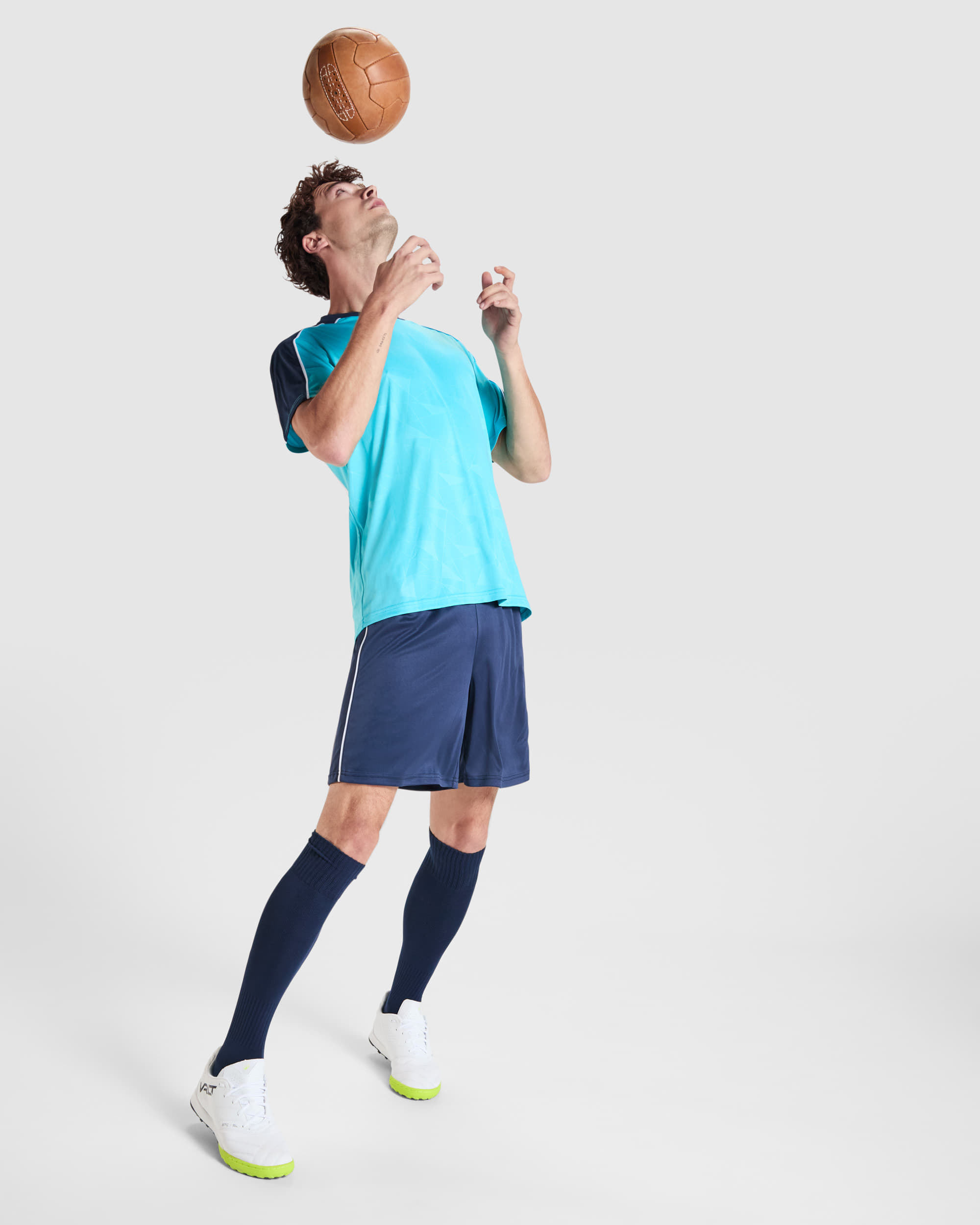 0325 1765501 3 1 Conjunto Deportivo Roly Titan 0325 Unisex - Imagen 4